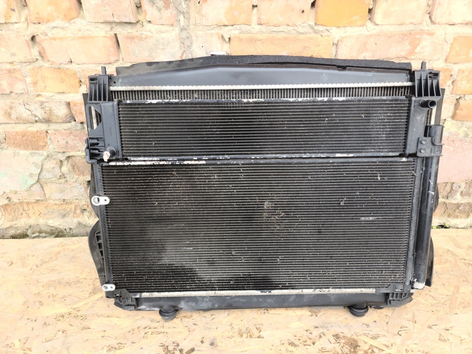 Радиатор основной кондиционер диффузор вентилятор Lexus RX 450H пачка