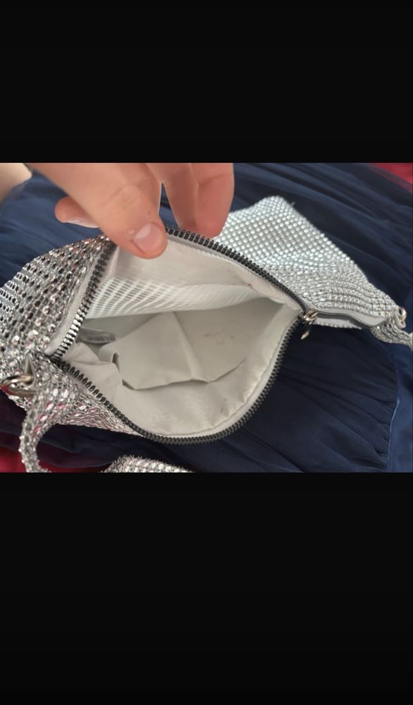 Piękna srebrna torebka kopertówka crossbody balowa imprezowa