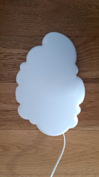 Dziecięca lampka ścienna biała chmurka Ikea UPPLYST