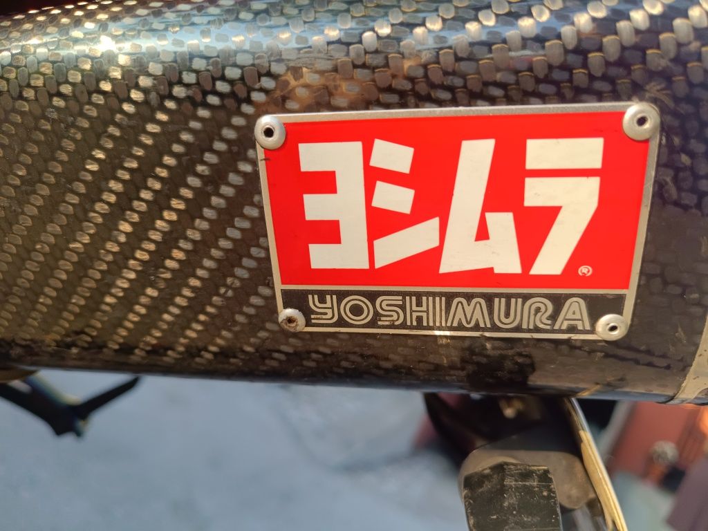 Yamaha R1 RN12 Yoshimura Carbon Oval !!!