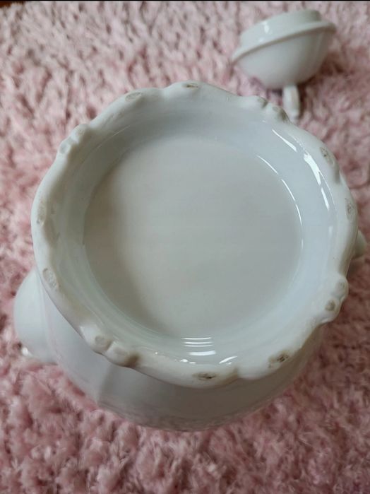 Zestaw dzbanek i cukierniczka