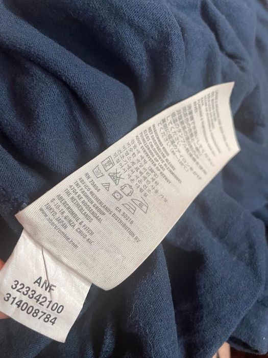 Bluzka  hollister logowania granatowa bawełniana napis na rekawie