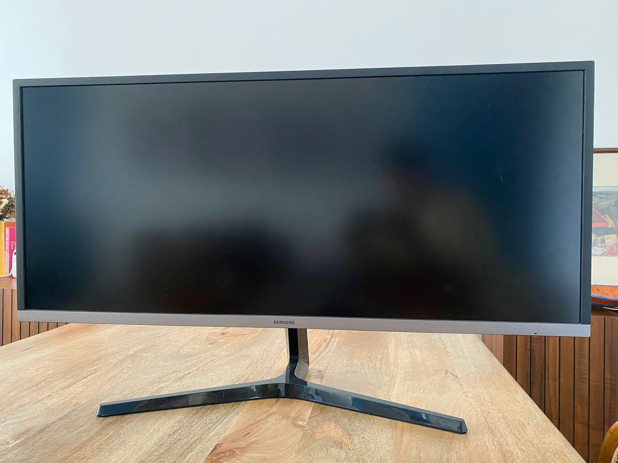 Monitor Samsung NOVO - UltraWide e QuadHQ - LS34J550WQU