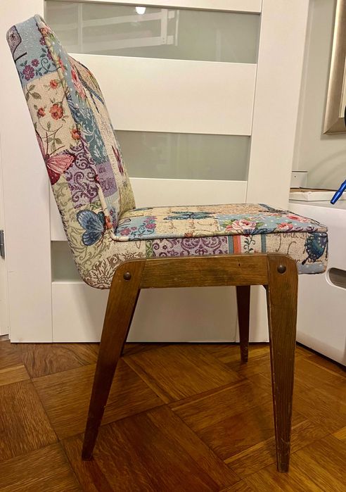 Krzesło Aga J. Chierowski tapicerowane