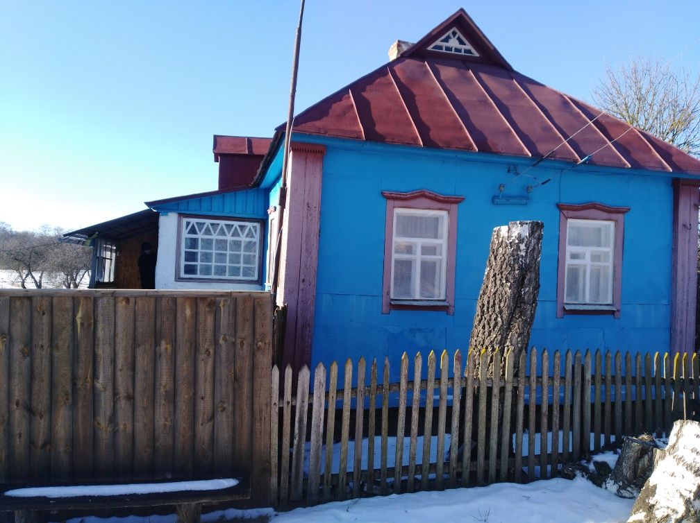 Продам дом в селе(дуб) с.Бранцівка и летняя кухня(кирпич)