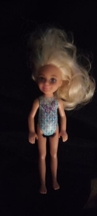 Pequena Barbie Mattel