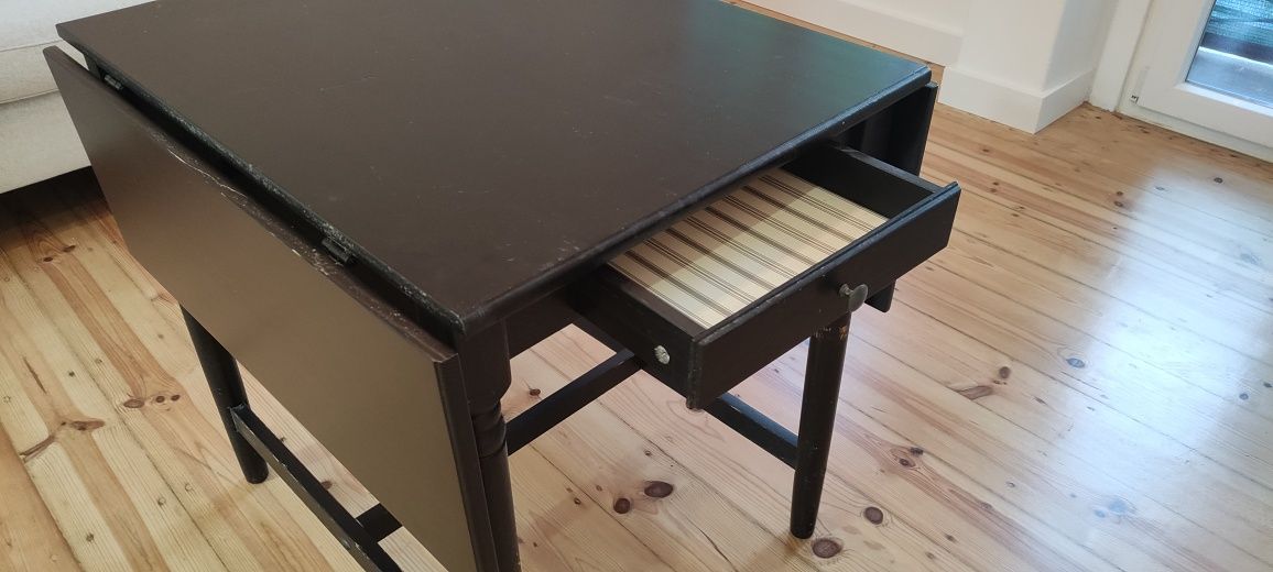 Mesa IKEA extensível preta