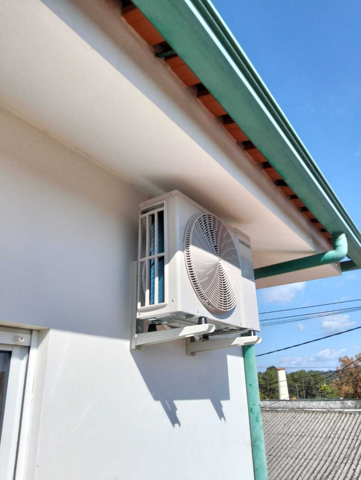 Instalação de sistema de ar condicionado.