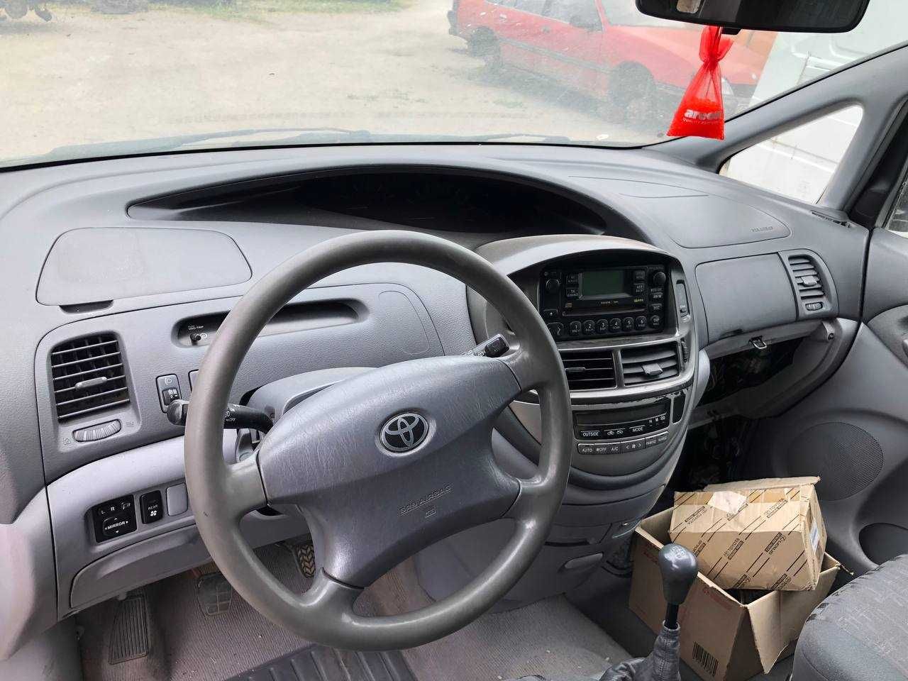 Тойота Превия 2004г / Toyota Previa 1CD-FTV, 2.0 D4D - разборка