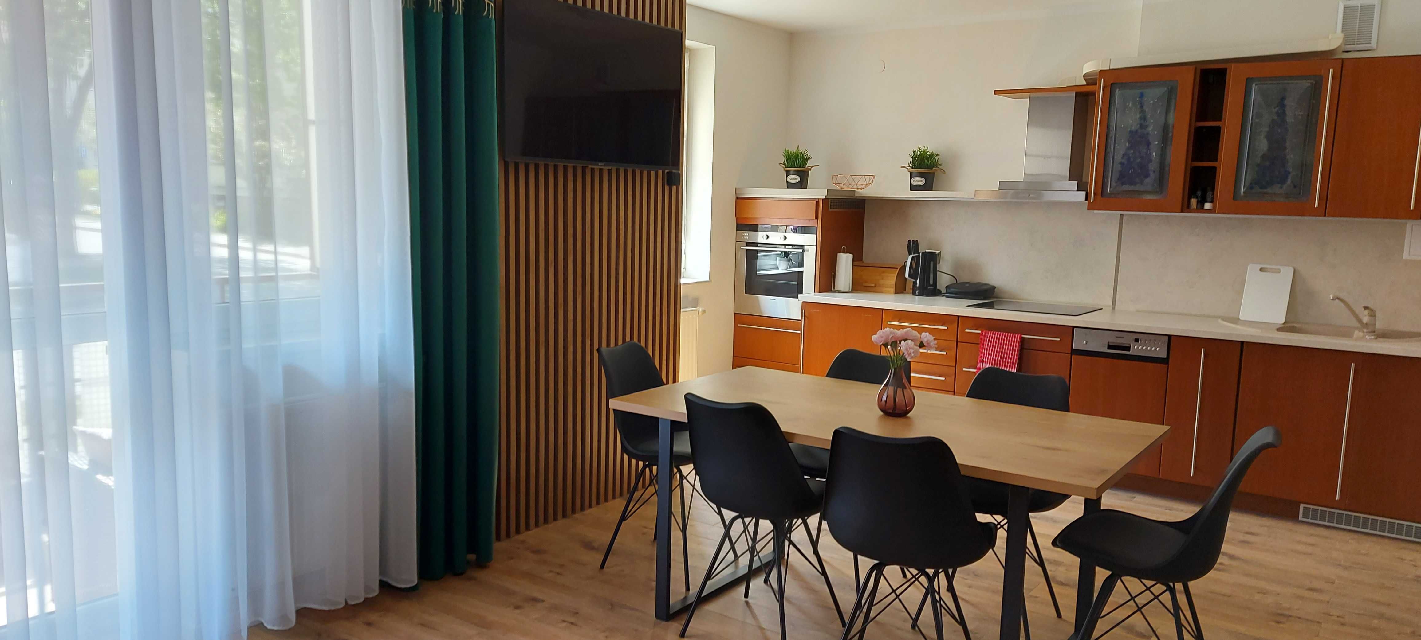 Apartament Piastowska dla 4-6 osób