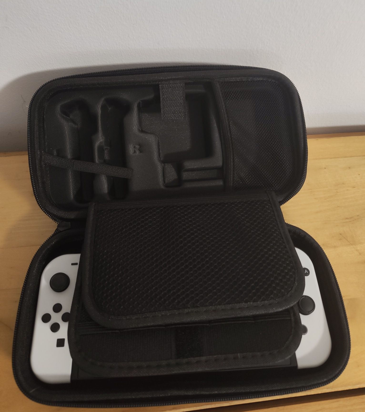 Nintendo Switch OLED Desbloqueada - Com ofertas