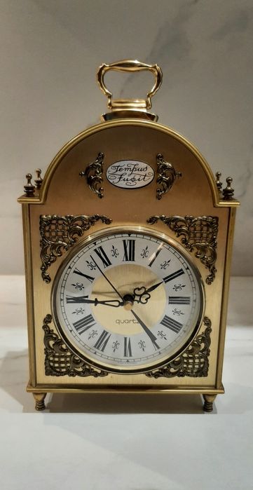 Zegar kominkowy / gabinetowy "Tempus Fugit" Front pozłacany, sprawny