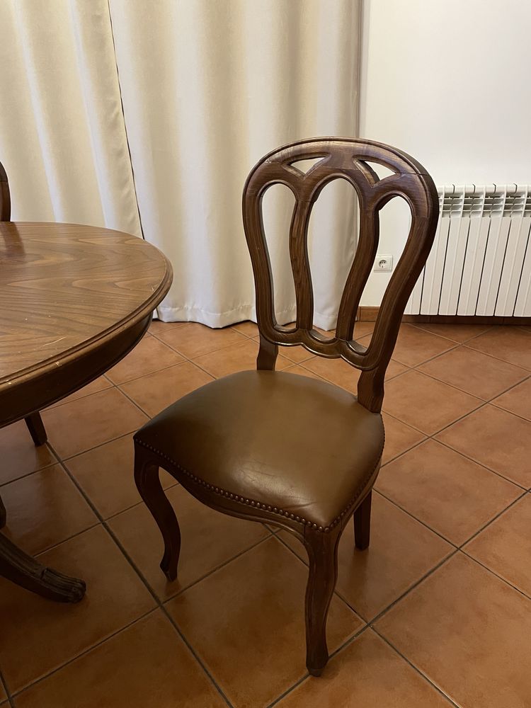 Mesa de jantar extensível + 6 cadeiras