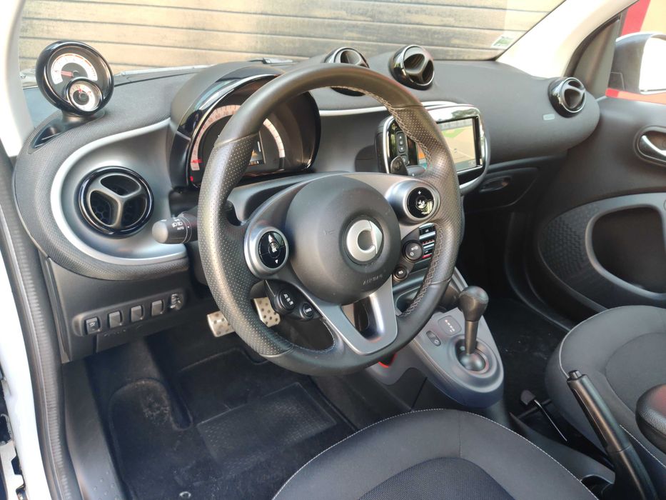 smart fortwo coupe
0.9 Turbo Urban Shadow Edition 2dr Auto