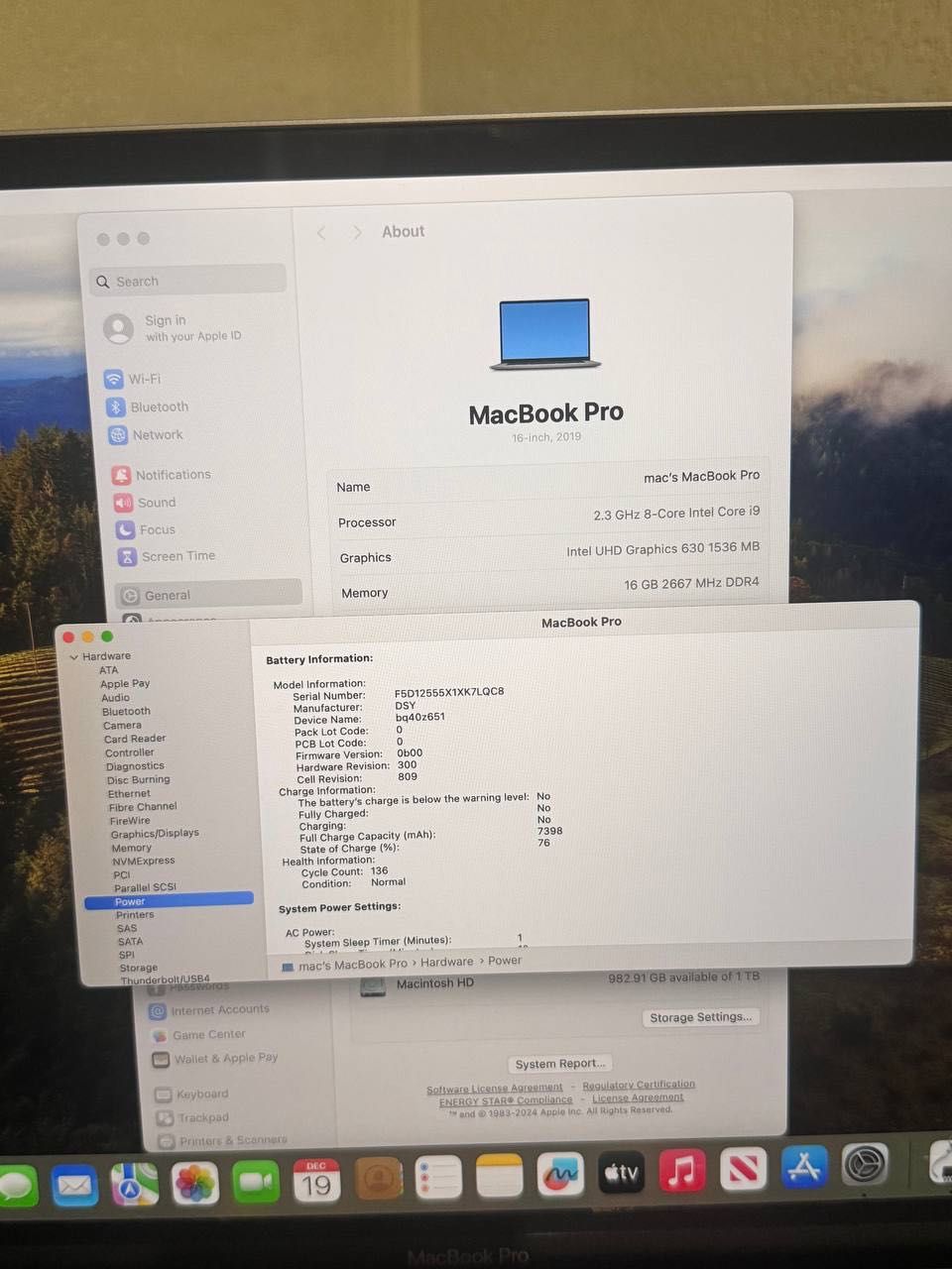 MacBook Pro 16" Space Gray 2019 (MVVK2)