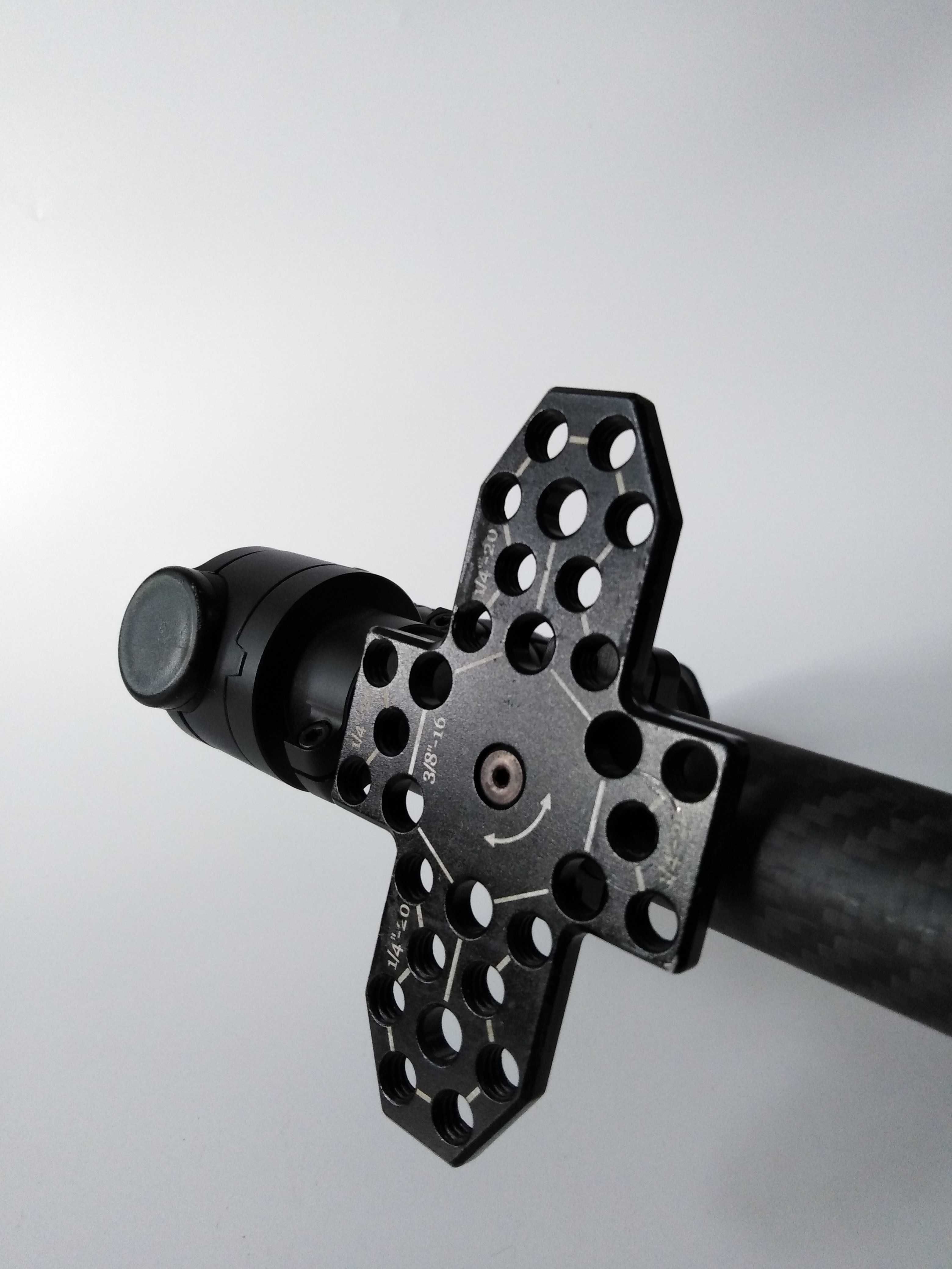 Na sprzedaż Gimbal BeSteady One z baterią i ładowarką