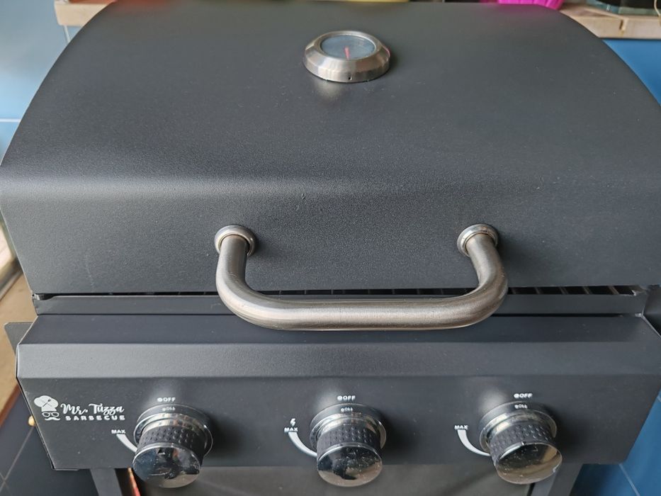 Barbecur a Gás Novo