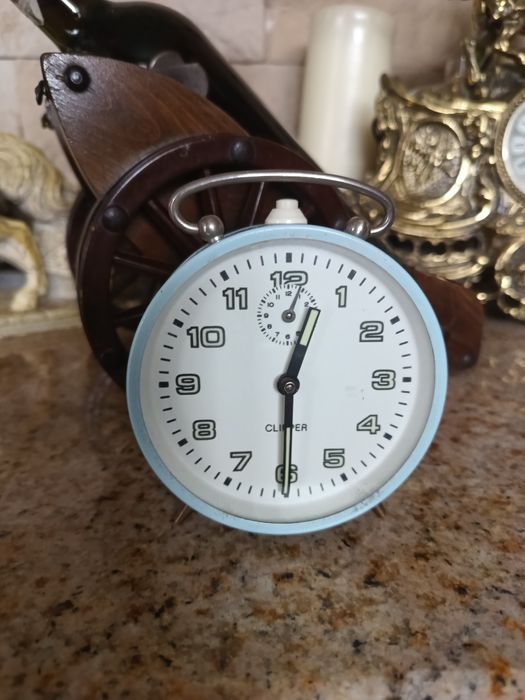 Stary zegar budzik Poltik Clipper sprawny