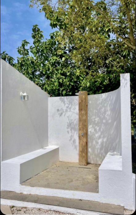 Quinta para eventos - piscina de agua salgada e salão climatizado.