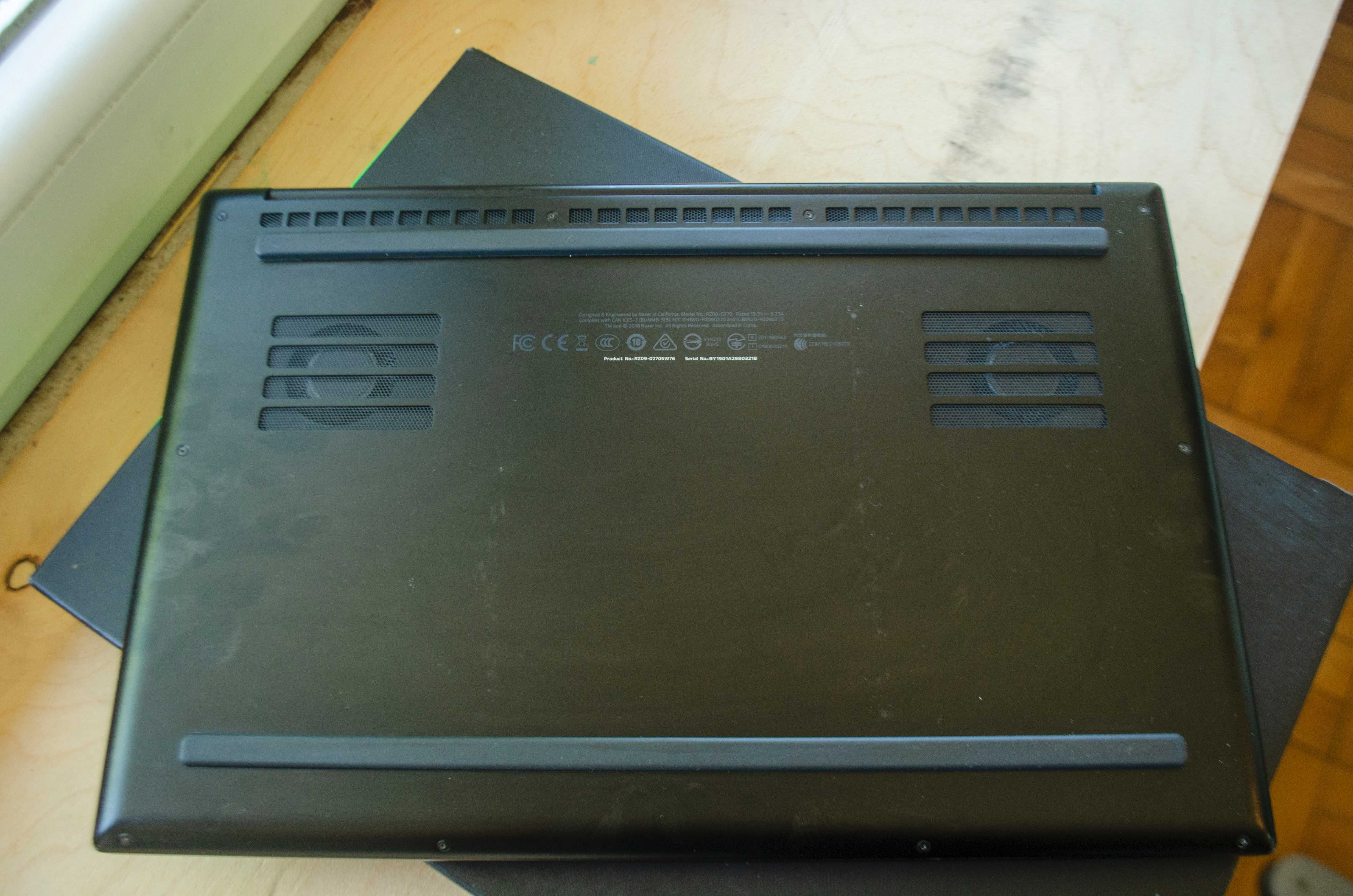 Laptop Razer Blade 15'' i7 | GTX 1060 | NVMe SSD 512GB + 1 TB HDD |