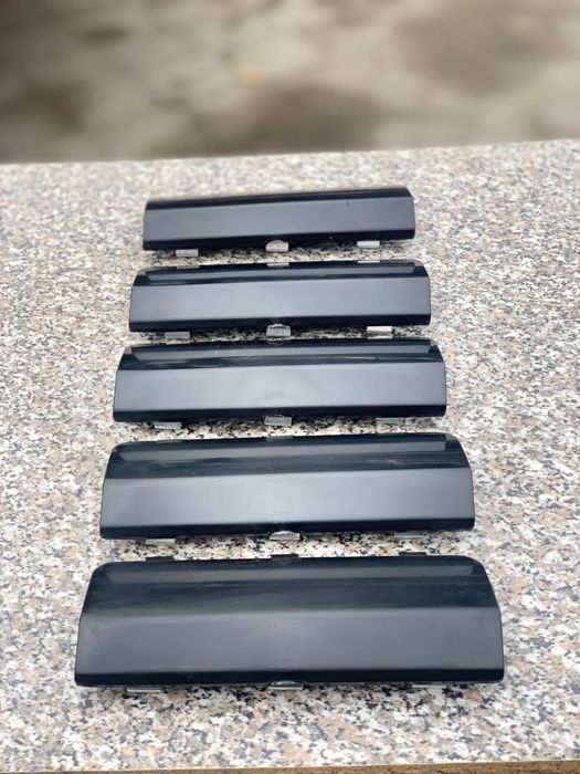 Заглушка заднего бампера Мерседес ML W163 Заглушки Фаркопа Рестайлинг