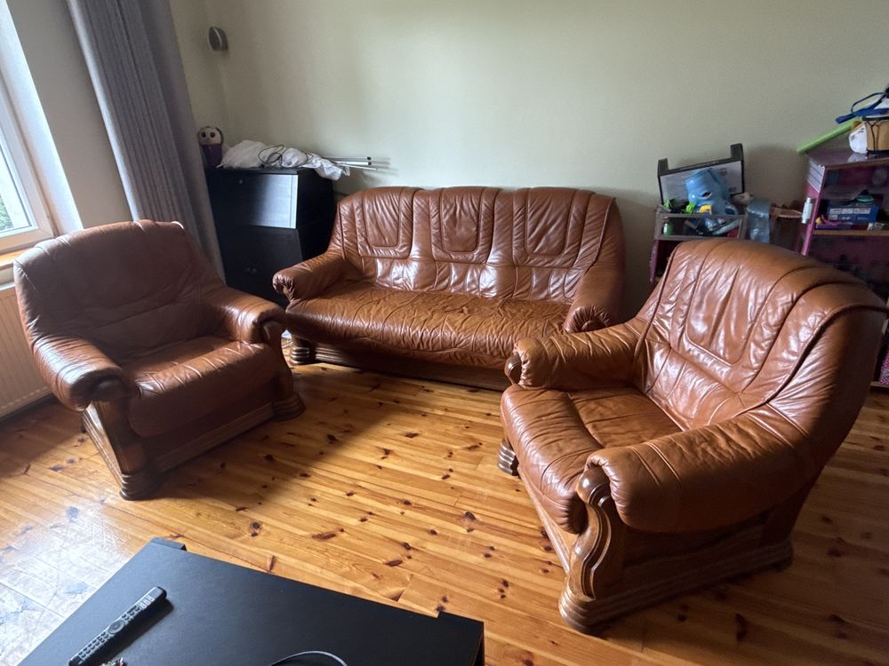 Skórzany komplet wypoczynkowy – sofa + 2 fotele