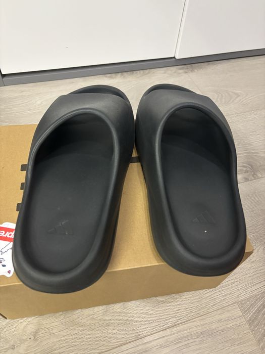 Adidas Yeezy Slide Dark Onyx