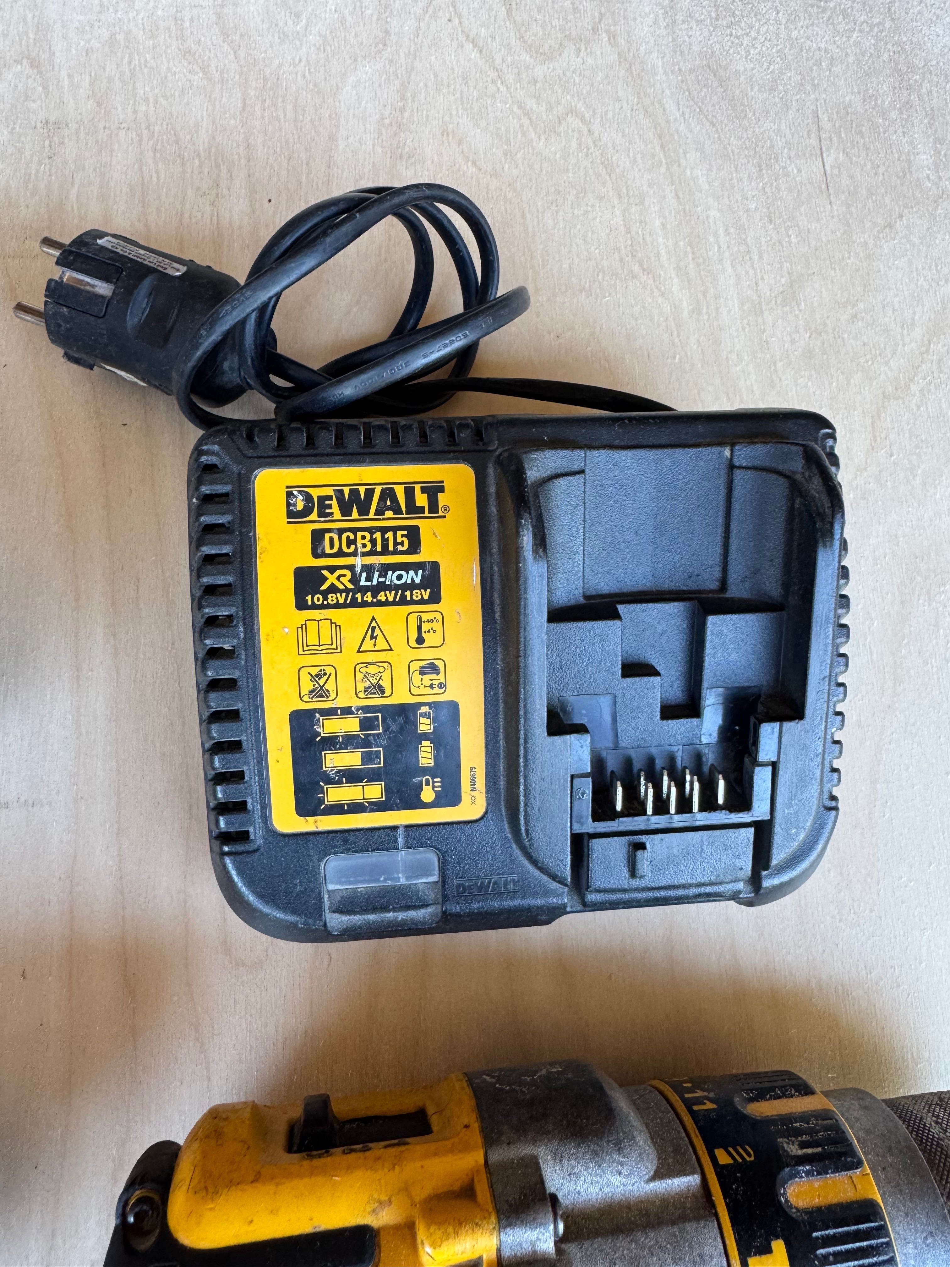 Zestaw DEWALT XR DCB 115 DCF 787 DCD995