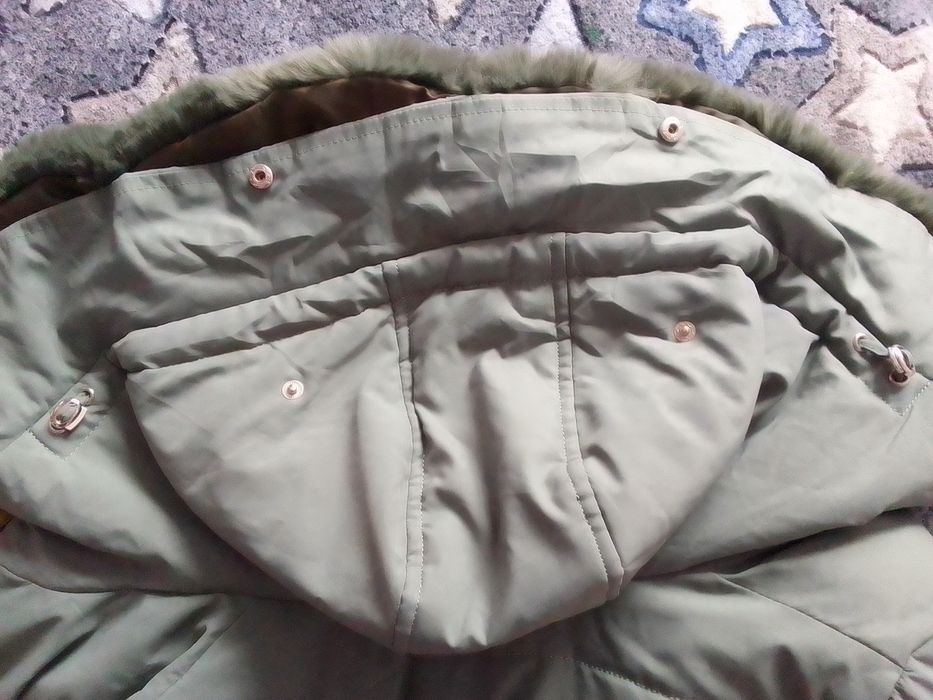 Зимова куртка                .