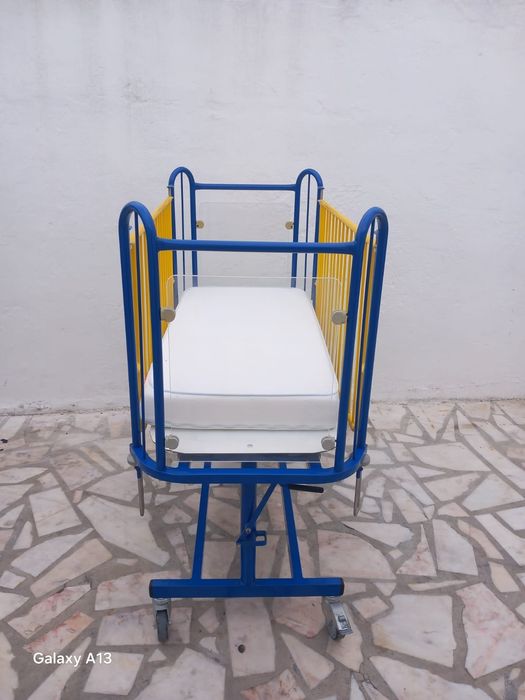 Cama hospitalar pediatrica