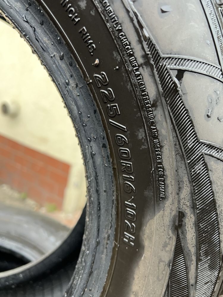 225/60/16 Falken Eurowinter HS01