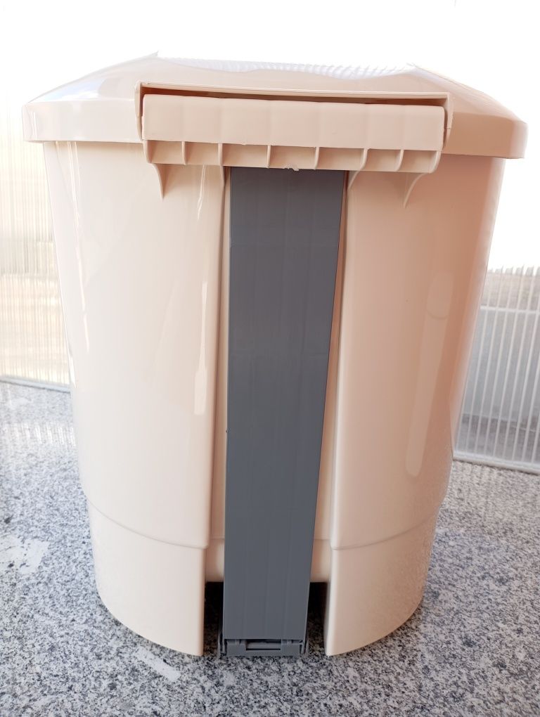 Lixeiras como novas