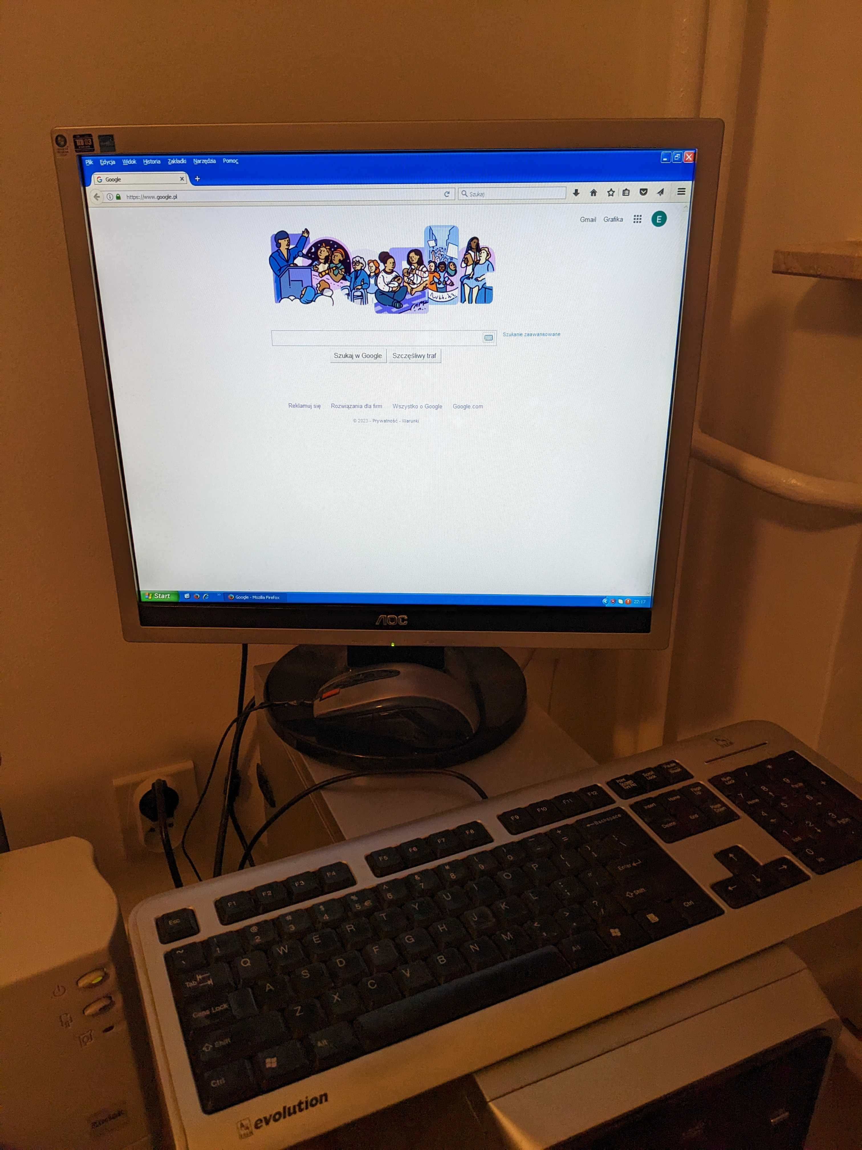 PC komputer, 2GB RAM, Windows XP, GRATIS: monitor+klawiatura+myszka