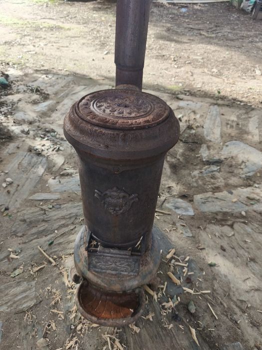 Salamandra em ferro fundido