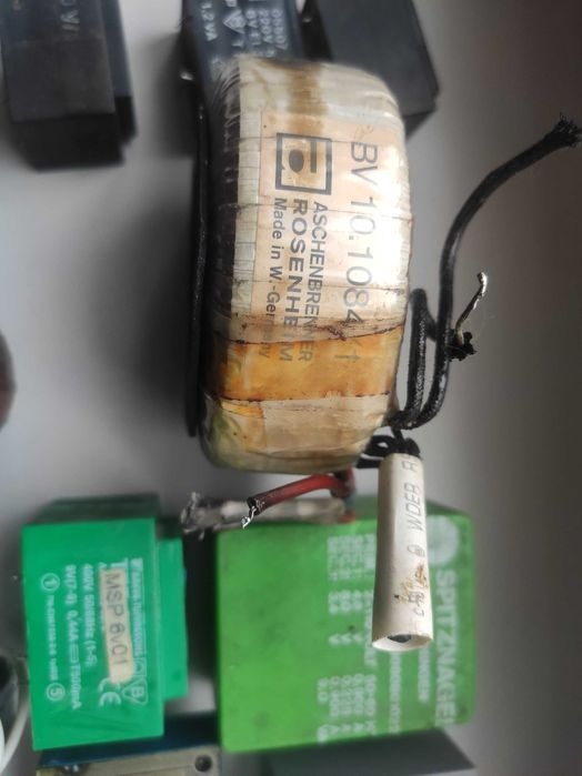 Малогабаритные понижающие трансформаторы.