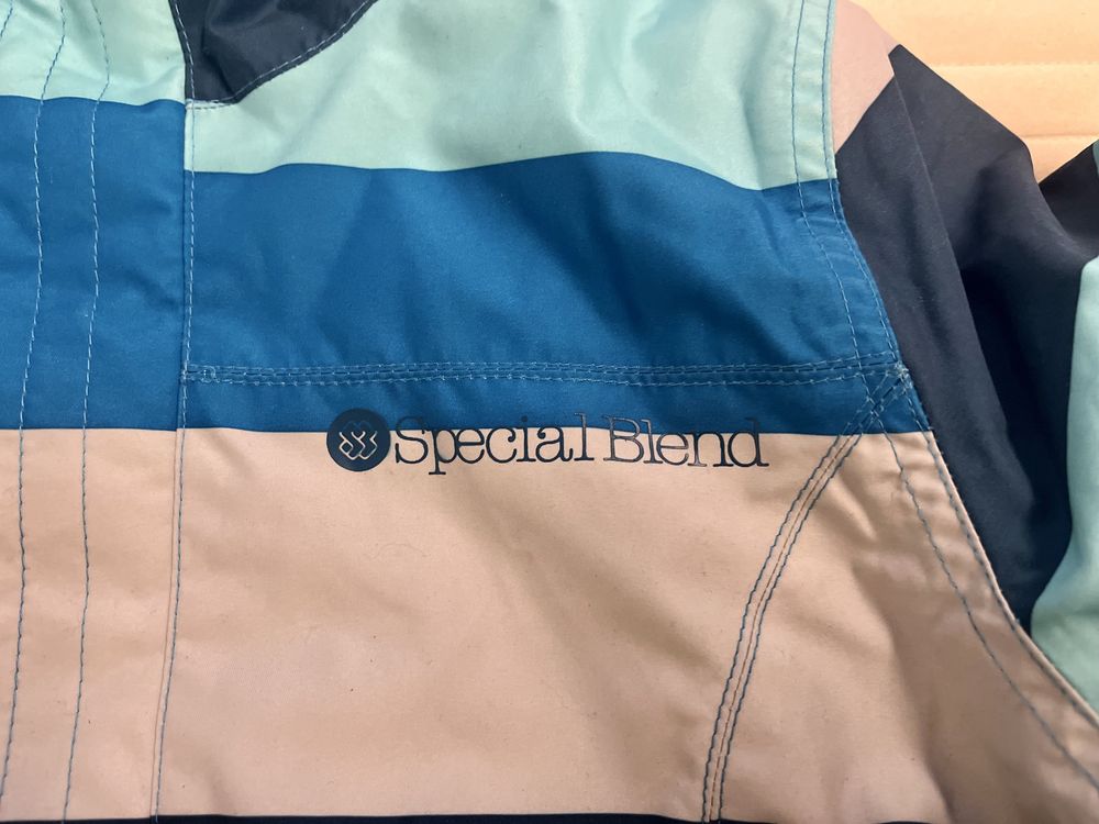 Special Blend woman ski/snowboard technical jacket, size S