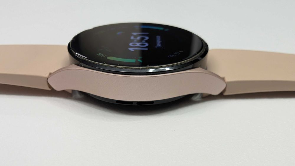 Смарт-годинник Samsung Galaxy Watch4 40mm Gold (SM-R860NZDA)