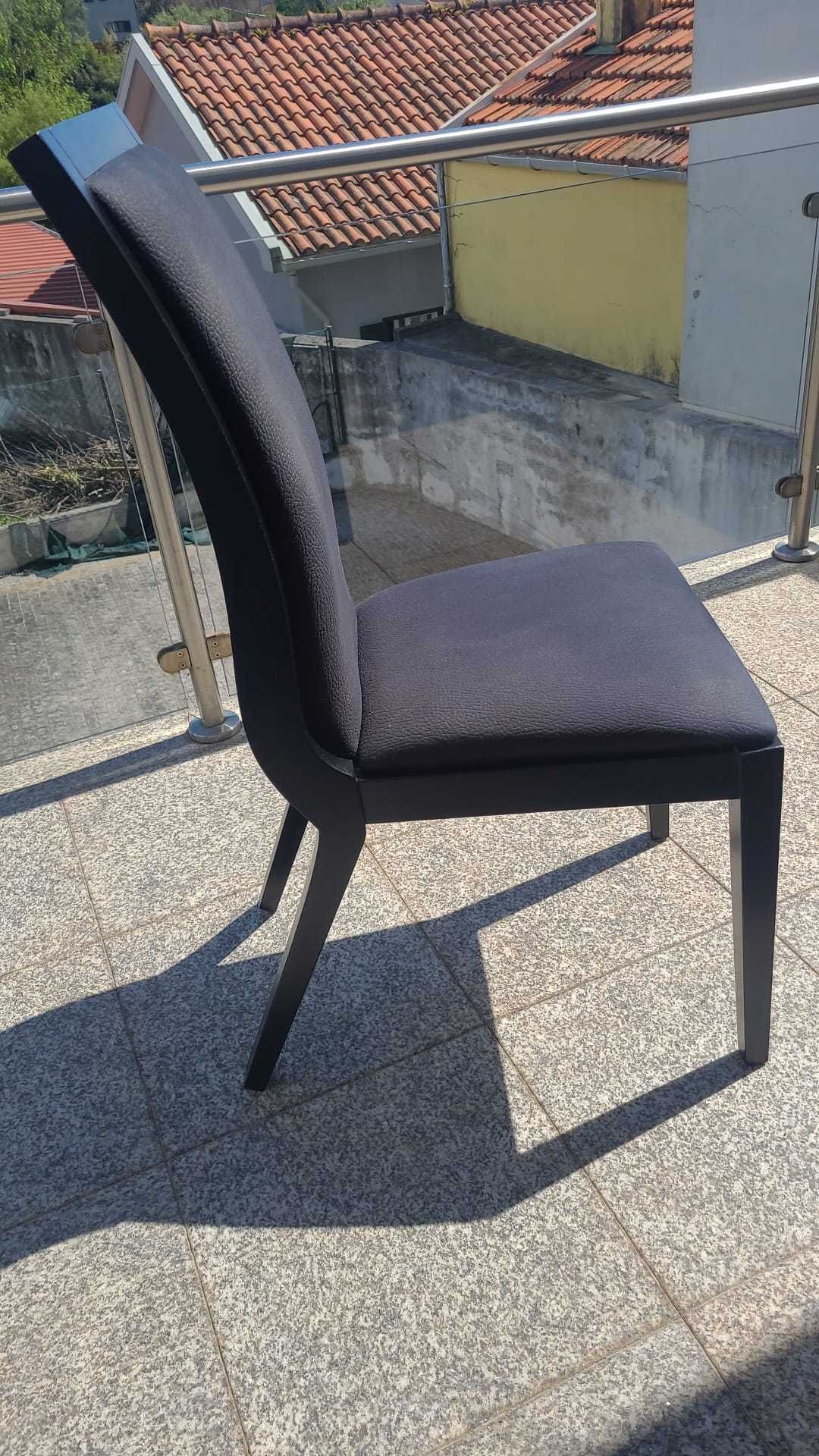 Cadeira de Sala de Jantar