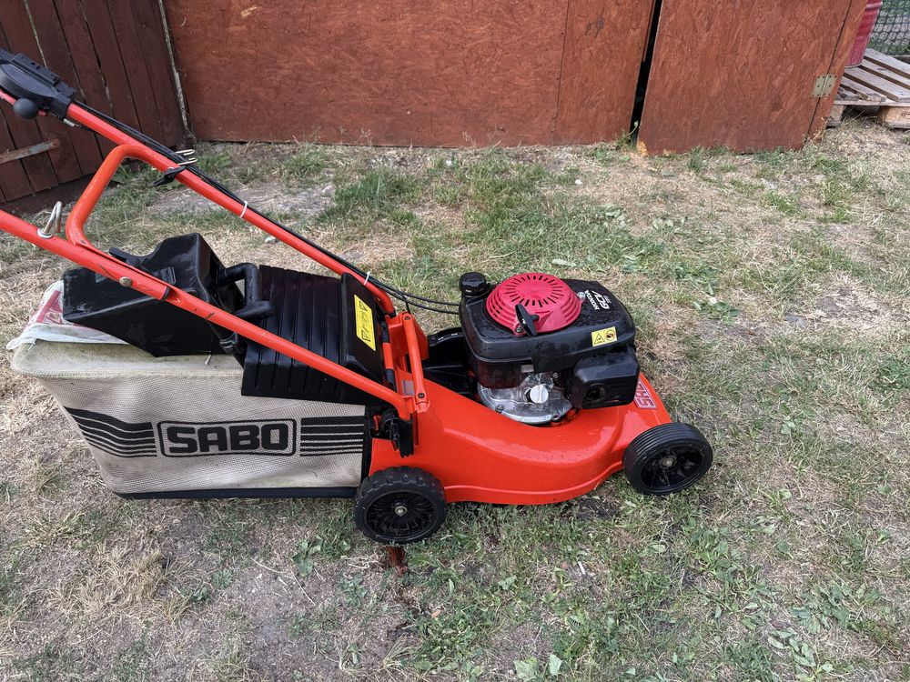 Kosiarka spalinowa Sabo silnikiem Honda GCV 160