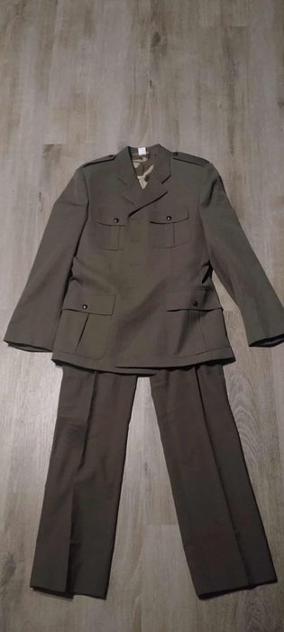 Mundur wojskowy oficerski