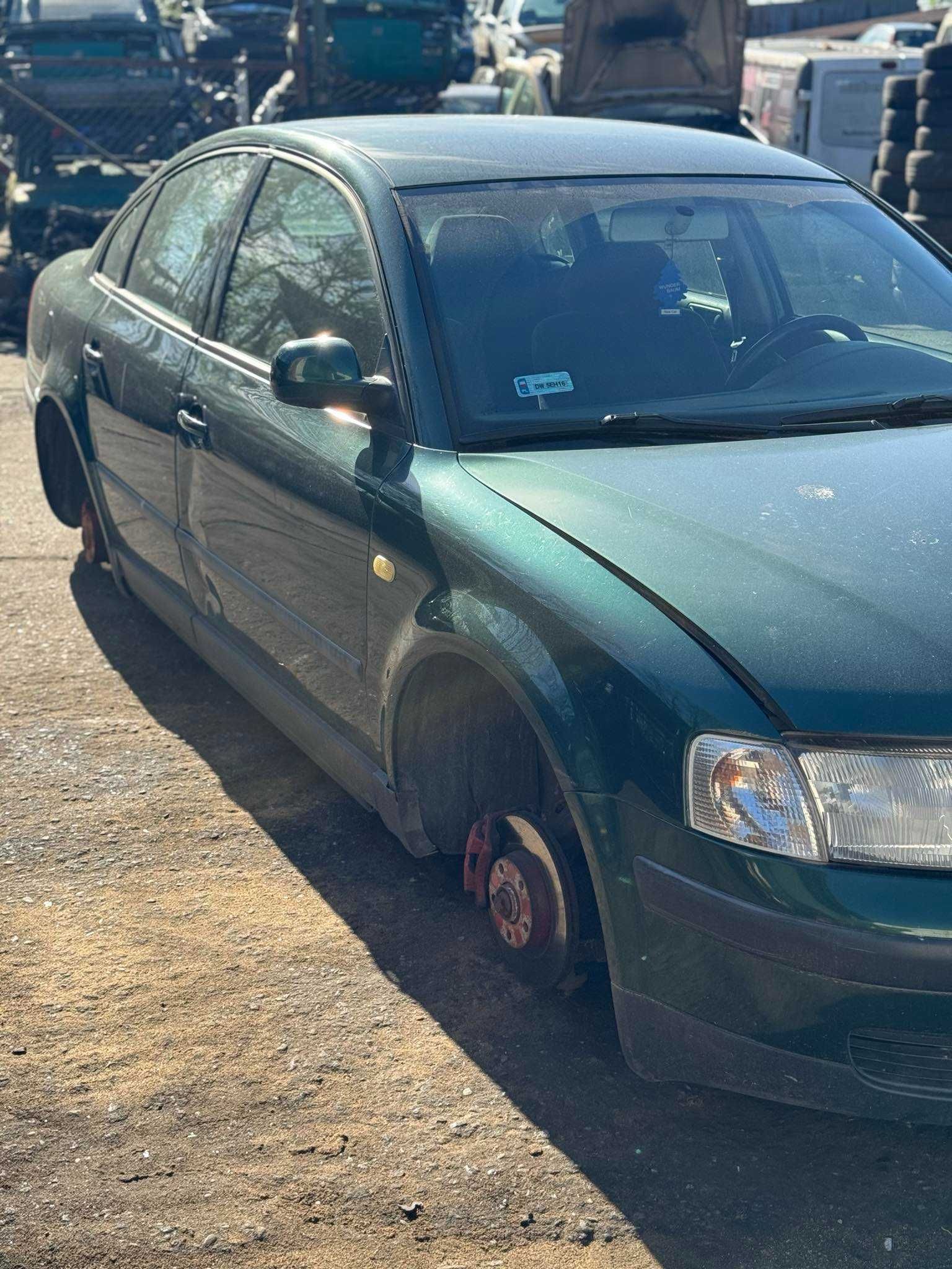 Sprzedam na części VW PASSAT 1999r