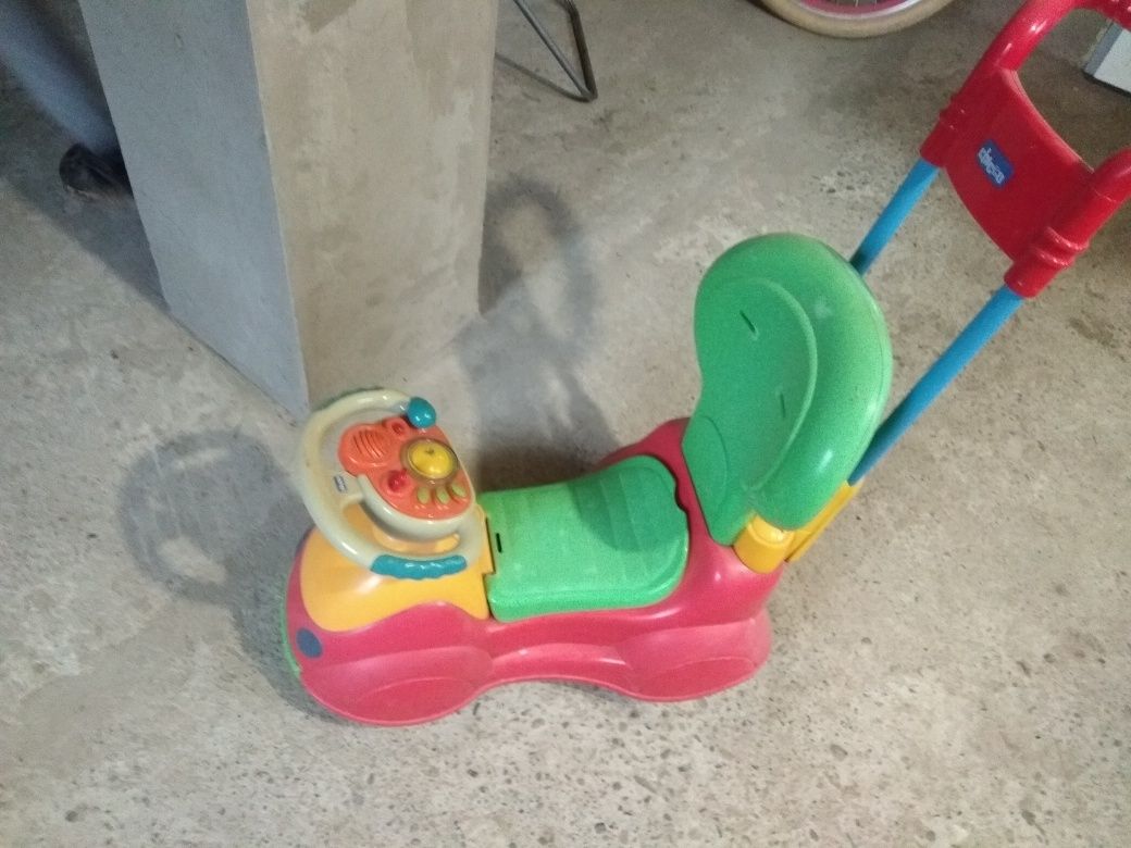 Дитяча машинка чіко для прогулок і ганяти вік 1-6 років.