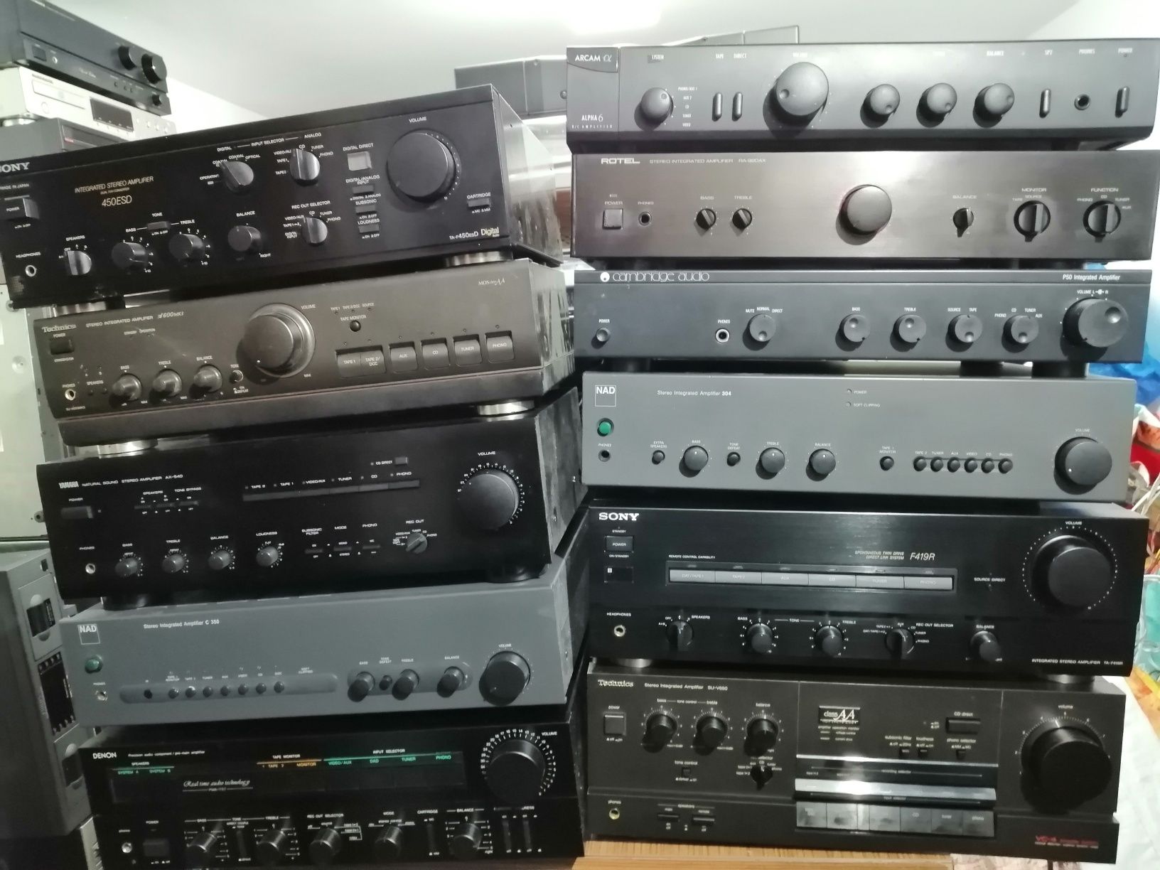 Vários amplificadores de boas marcas Sony Yamaha technics nad Denon ro