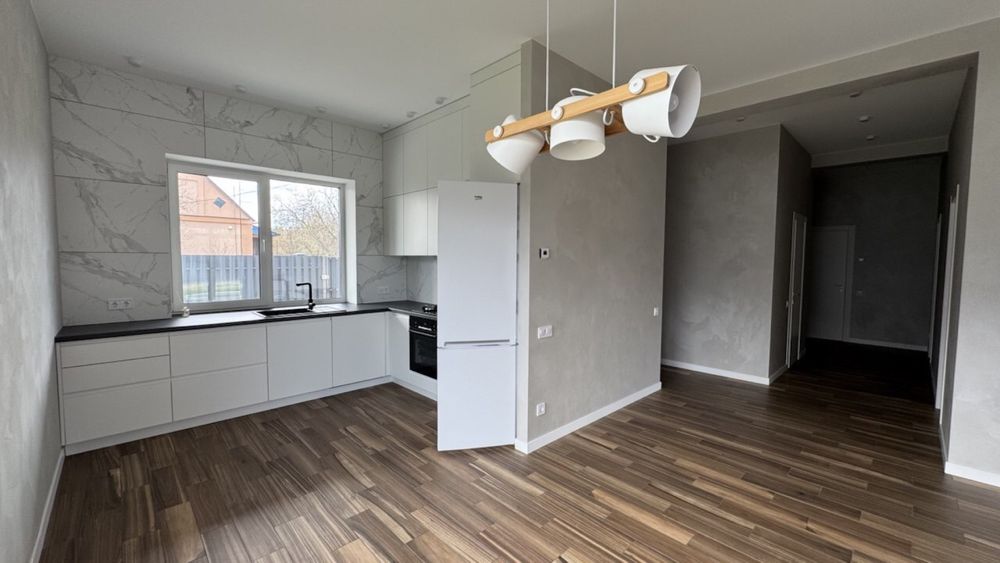 Будинок із ремонтом, с. Гнідин, новий