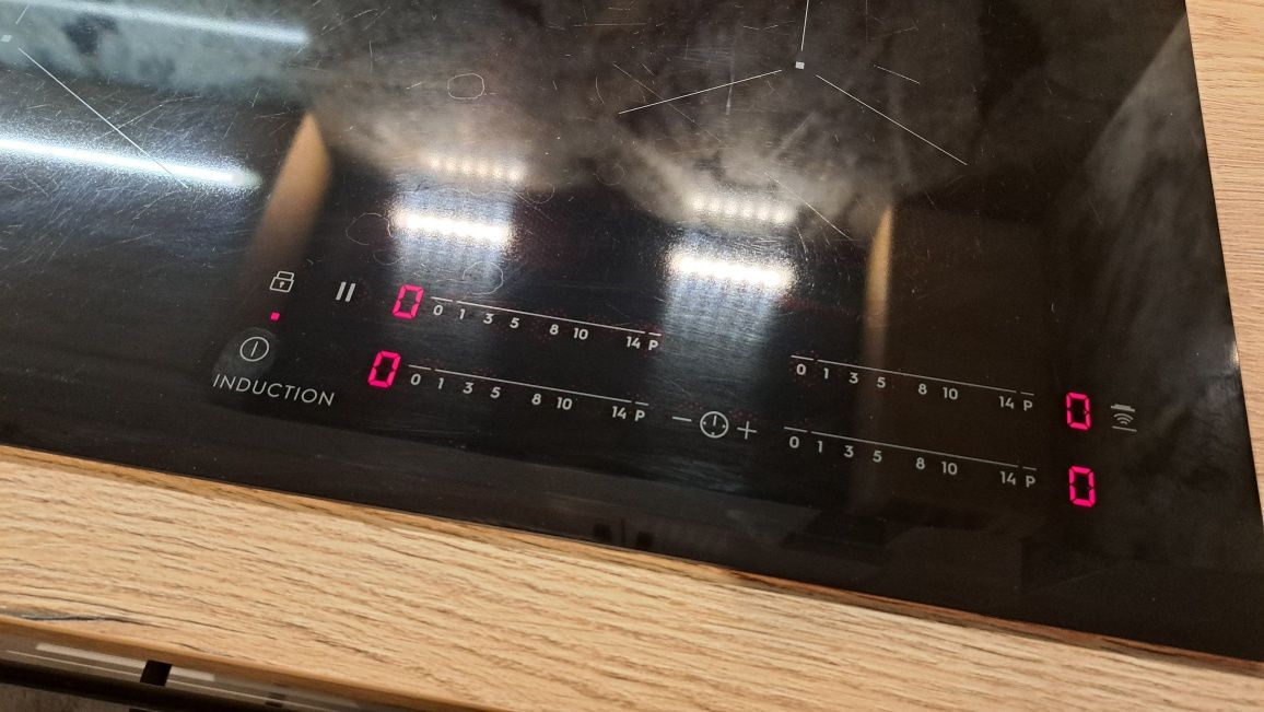 Plyta indukcyjna electrolux CIT61443 uszkodzona, działająca