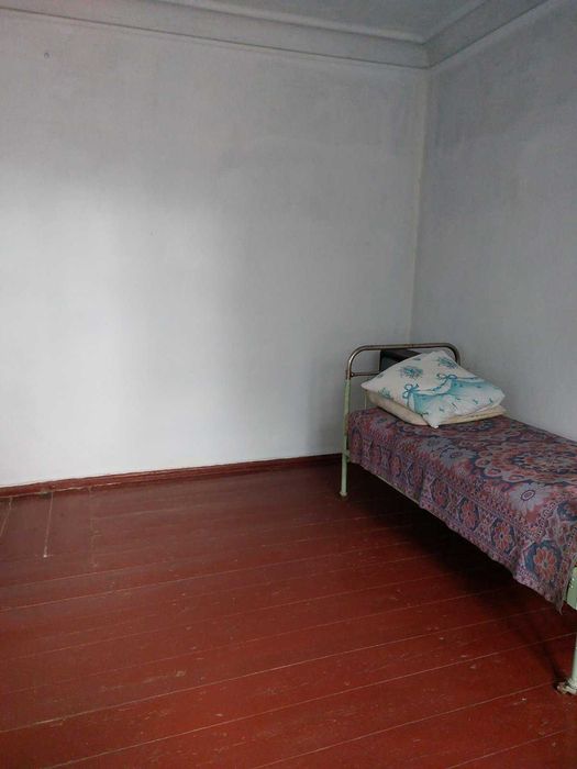 Продам 2-кімнатну квартиру, окремо кухня, коридор 47 кв. м.