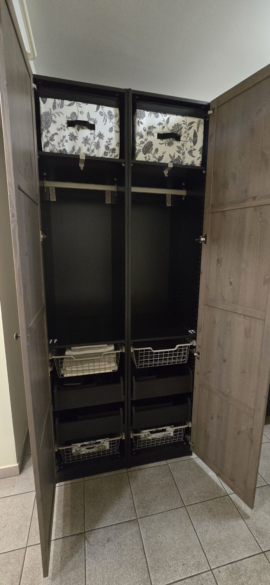Szafa IKEA z akcesoriami!