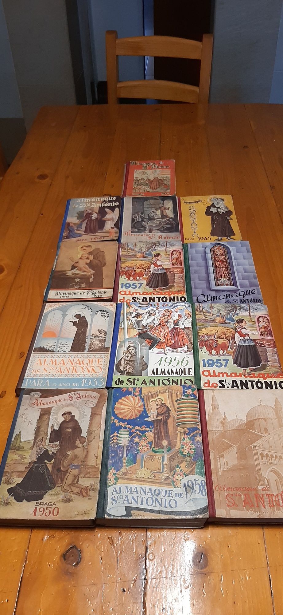 Antigos  Livros de Santo António São  13 em Excelente estado