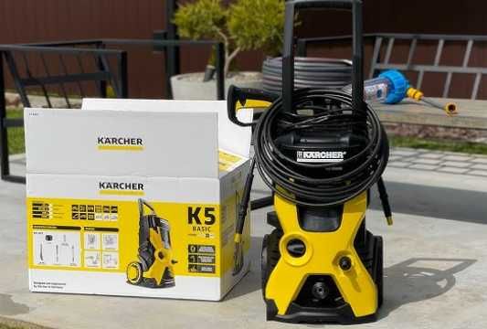Практична мийка з двома насадками karcher k5 basic