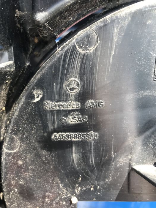 Решітка радіатора Мерседес w463 Mercedes-Benz